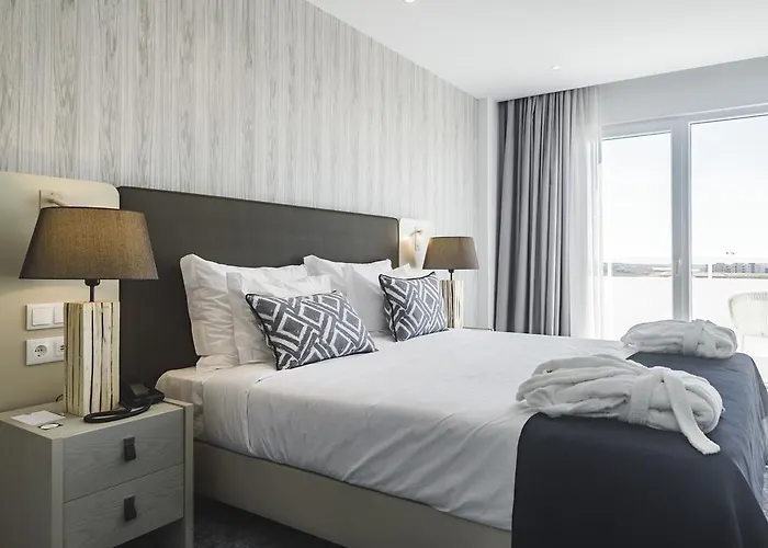 Mh Atlantico Hotel Atouguia Da Baleia